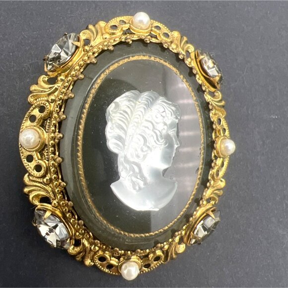 Vintage W Germany Cameo Brooch White on Black Art Glass Seed Pearls Rhinestones - Picture 11 of 11